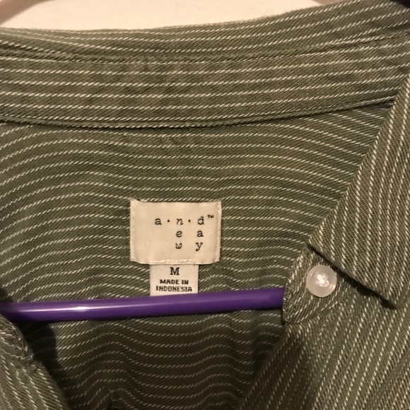 Green button down - Picture 2 of 2
